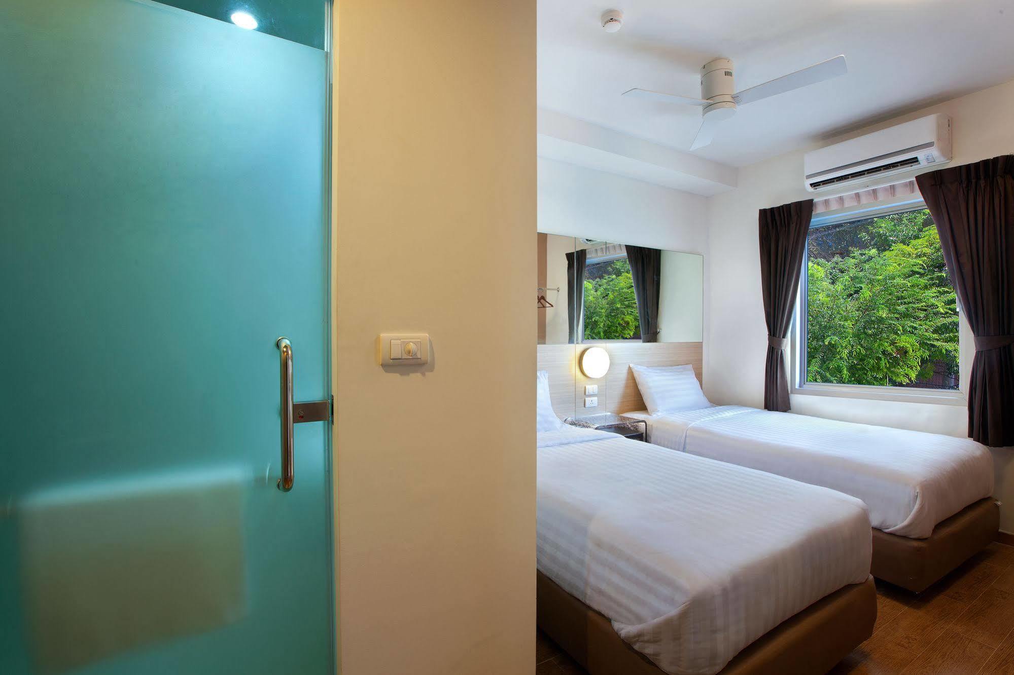 Red Planet Bangkok Asoke - Sha Extra Plus Exterior foto