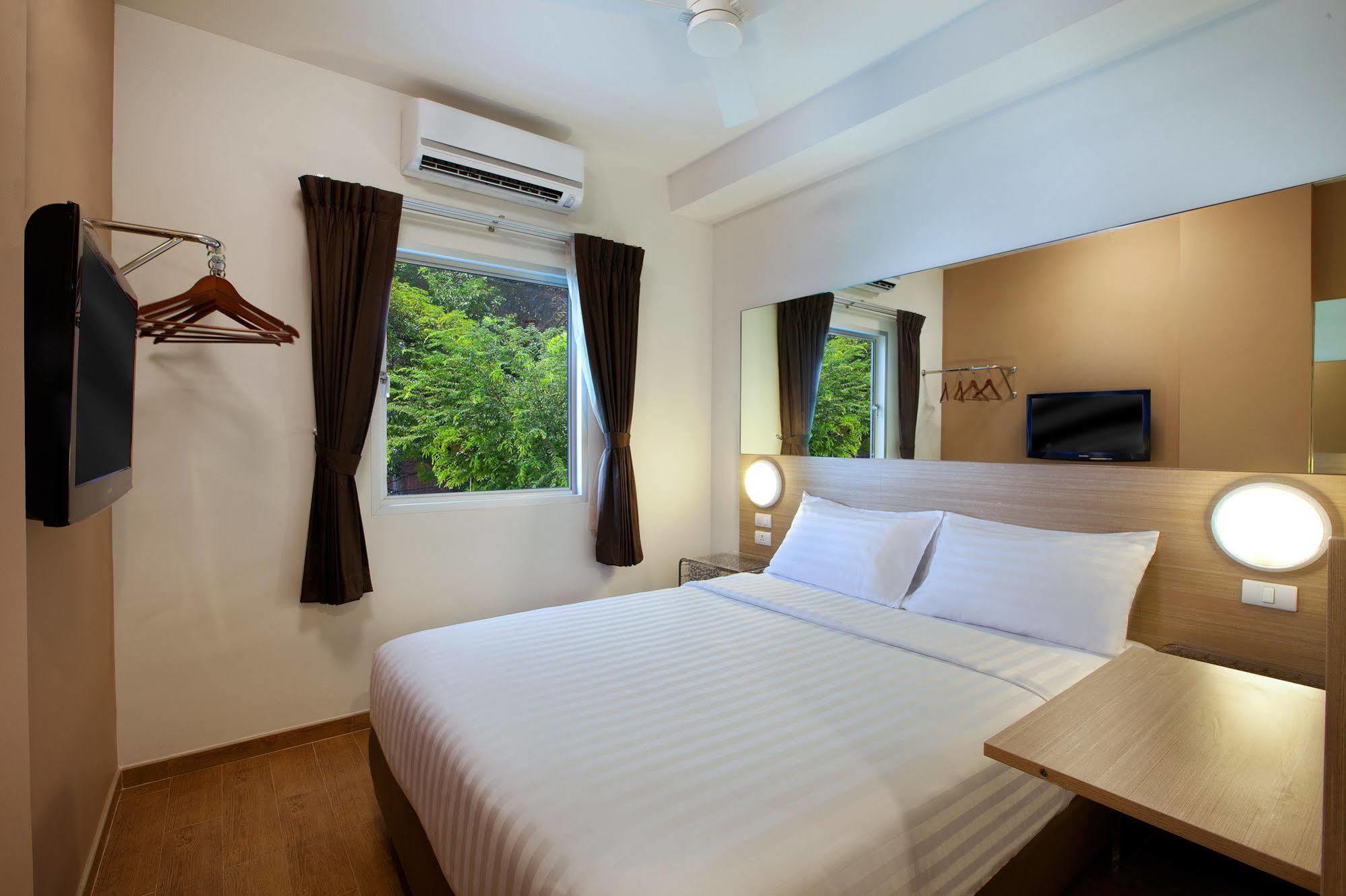 Red Planet Bangkok Asoke - Sha Extra Plus Exterior foto
