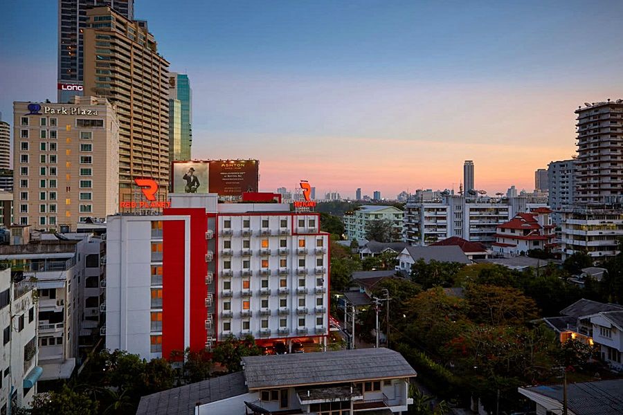 Red Planet Bangkok Asoke - Sha Extra Plus Exterior foto